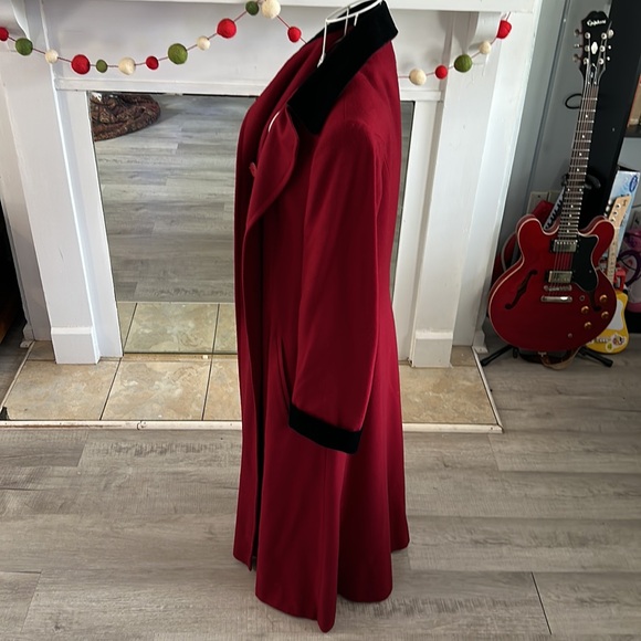 VINTAGE Union Workers Wool Red Pea Coat with Black Velvet Cuffs & Collar Sz 10 - Picture 7 of 9